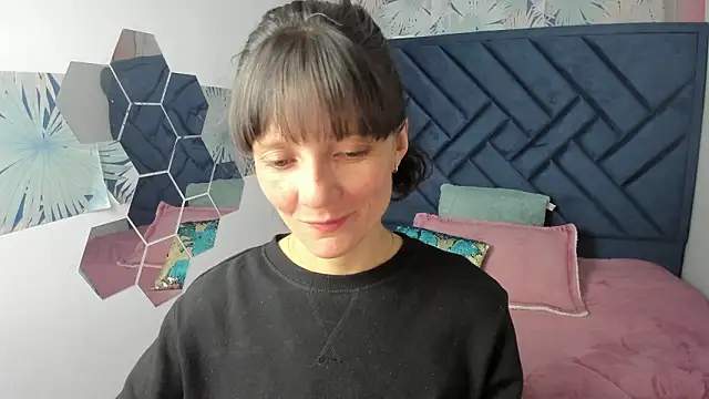 Snapshot of Valery_More__ chatting on 22, 2, 2026 Valery More online show from 22, 2, 2026