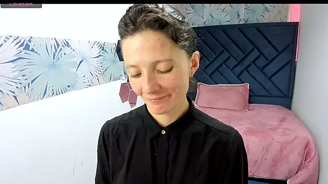 Snapshot of Valery_More__ chatting on 2, 3, 2026 Valery More online show from 2, 3, 2026