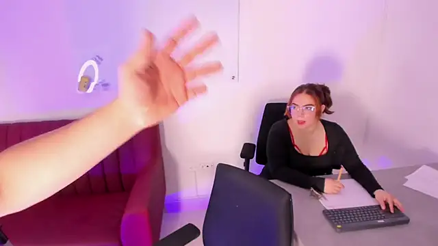 Kandyfrees  online show from 10, 1, 2026