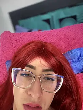 Snapshot of NICOLLE__12 chatting on 14, 10, 2025 NICOLLE 12 online show from 14, 10, 2025