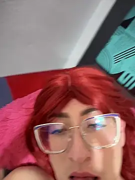 Snapshot of NICOLLE__12 chatting on 19, 10, 2025 NICOLLE 12 online show from 19, 10, 2025