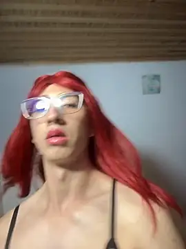 Snapshot of NICOLLE__12 chatting on 5, 11, 2025 NICOLLE 12 online show from 5, 11, 2025