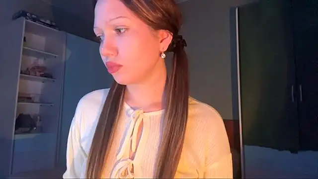 EmiIyKitty online show from 22, 10, 2025