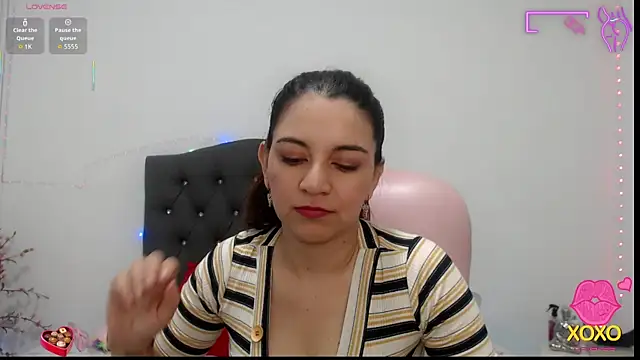 Snapshot of astrolover_ chatting on 8, 10, 2025 astrolover online show from 8, 10, 2025