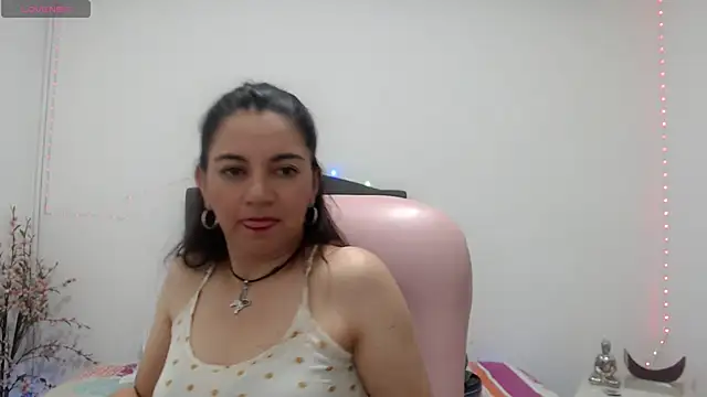 Snapshot of astrolover_ chatting on 16, 10, 2025 astrolover online show from 16, 10, 2025