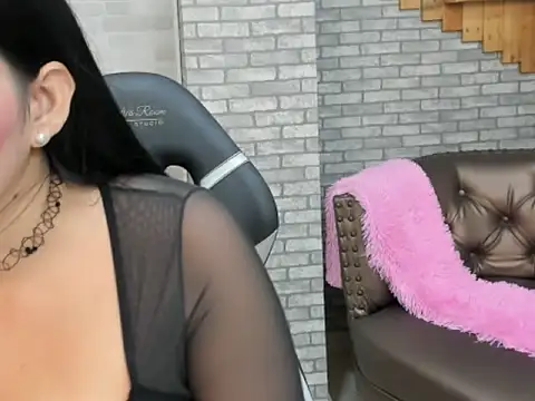 Snapshot of Alisonn_Doll chatting on 18, 10, 2025 Alisonn Doll online show from 18, 10, 2025