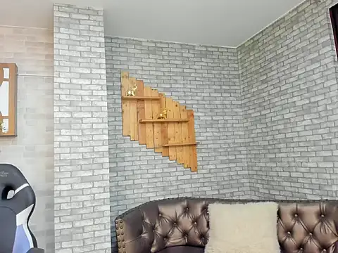 Snapshot of Alisonn_Doll chatting on 5, 11, 2025 Alisonn Doll online show from 5, 11, 2025