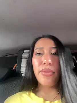 Amelia Rivas online show from 8, 4, 2026