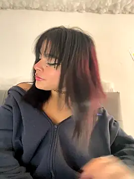 Veeronica  online show from 3, 10, 2025