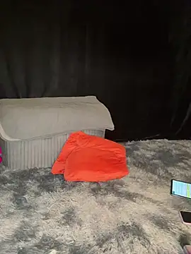 SaraNoir80 online show from 17, 4, 2026