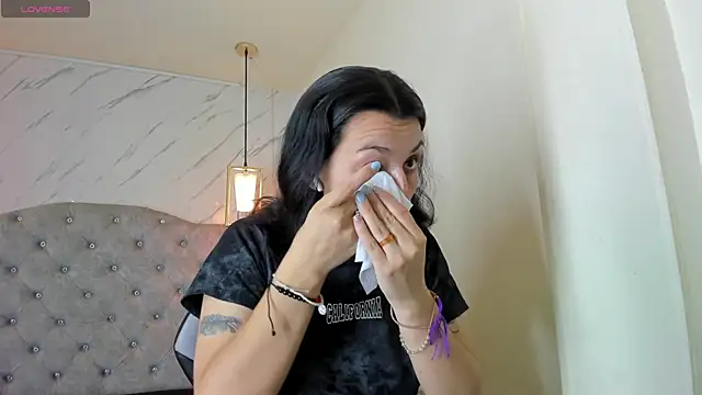 Iris  77 online show from 6, 10, 2025