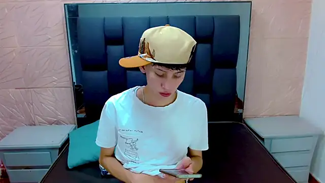 thaigo twink38 online show from 8, 11, 2025