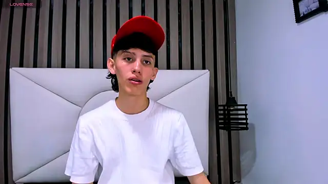 thaigo twink38 online show from 27, 4, 2026