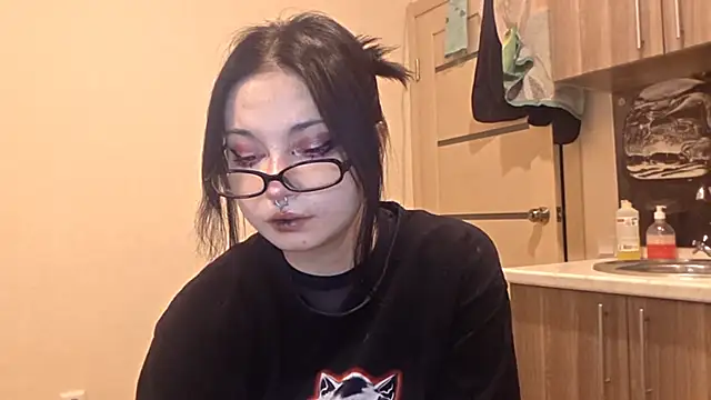 Snapshot of Beeping_Creature chatting on 12, 2, 2026 Beeping Creature online show from 12, 2, 2026