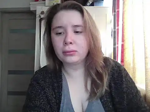 Snapshot of KatrinLips chatting on 2, 10, 2025 KatrinLips online show from 2, 10, 2025