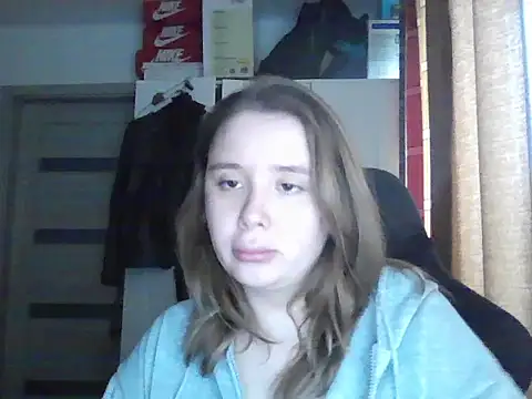 Snapshot of KatrinLips chatting on 6, 10, 2025 KatrinLips online show from 6, 10, 2025