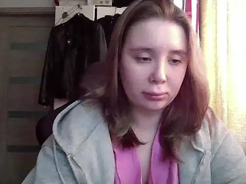 Snapshot of KatrinLips chatting on 8, 10, 2025 KatrinLips online show from 8, 10, 2025