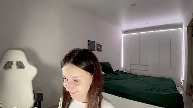 Snapshot of monnymoon chatting on 30, 10, 2025 monnymoon online show from 30, 10, 2025