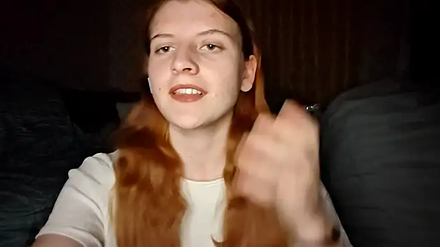 Snapshot of LynteriLain chatting on 27, 10, 2025 LynteriLain online show from 27, 10, 2025