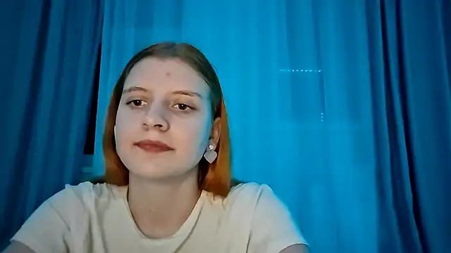 Snapshot of LynteriLain chatting on 6, 11, 2025 LynteriLain online show from 6, 11, 2025