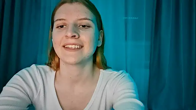 Snapshot of LynteriLain chatting on 11, 11, 2025 LynteriLain online show from 11, 11, 2025