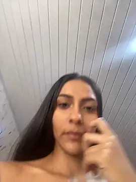 Snapshot of miluwatson chatting on 10, 10, 2025 miluwatson online show from 10, 10, 2025