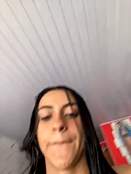 Snapshot of miluwatson chatting on 15, 10, 2025 miluwatson online show from 15, 10, 2025