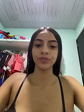 Snapshot of miluwatson chatting on 21, 10, 2025 miluwatson online show from 21, 10, 2025