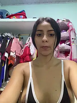 Snapshot of miluwatson chatting on 23, 10, 2025 miluwatson online show from 23, 10, 2025