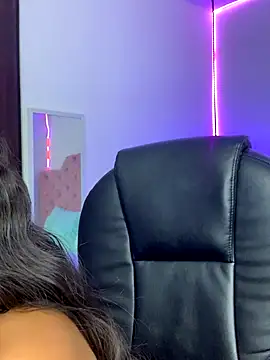 Snapshot of ScarletDesire_ chatting on 17, 10, 2025 ScarletDesire online show from 17, 10, 2025