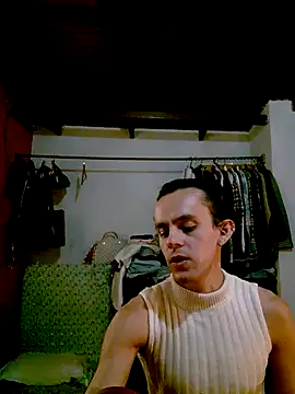 Snapshot of monroedelrey chatting on 28, 11, 2025 monroedelrey online show from 28, 11, 2025