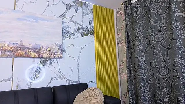 Nahomy Smiths aws online show from 1, 12, 2025