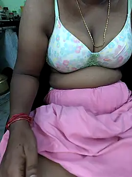 Snapshot of Tamilselviroja- chatting on 3, 10, 2025 Tamilselviroja- online show from 3, 10, 2025