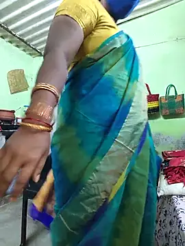 Snapshot of Tamilselviroja- chatting on 11, 10, 2025 Tamilselviroja- online show from 11, 10, 2025