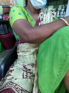 Snapshot of Tamilselviroja- chatting on 22, 10, 2025 Tamilselviroja- online show from 22, 10, 2025