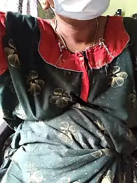 Snapshot of Tamilselviroja- chatting on 18, 11, 2025 Tamilselviroja- online show from 18, 11, 2025