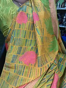 Snapshot of Tamilselviroja- chatting on 19, 12, 2025 Tamilselviroja- online show from 19, 12, 2025