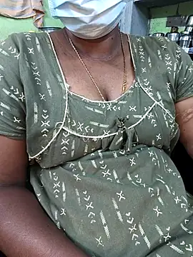 Snapshot of Tamilselviroja- chatting on 15, 1, 2026 Tamilselviroja- online show from 15, 1, 2026