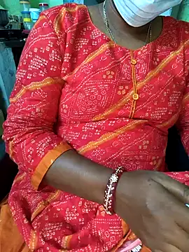 Snapshot of Tamilselviroja- chatting on 6, 2, 2026 Tamilselviroja- online show from 6, 2, 2026