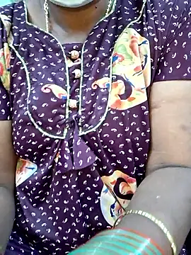 Snapshot of Tamilselviroja- chatting on 18, 2, 2026 Tamilselviroja- online show from 18, 2, 2026