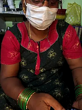 Snapshot of Tamilselviroja- chatting on 20, 2, 2026 Tamilselviroja- online show from 20, 2, 2026