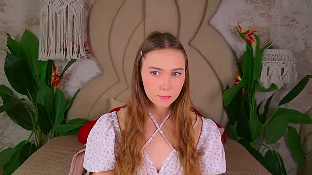 Snapshot of OliviaLay chatting on 17, 11, 2025 OliviaLay online show from 17, 11, 2025