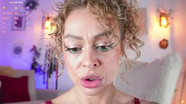 curlynatashaa online show from 17, 1, 2026