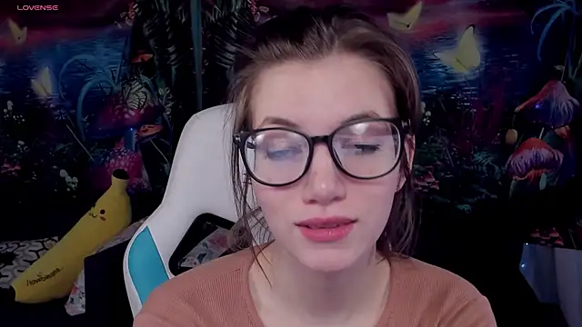 Snapshot of CathyAdams chatting on 16, 12, 2025 CathyAdams online show from 16, 12, 2025