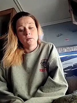 Queen2454 online show from 3, 4, 2026