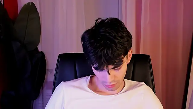 Snapshot of JaremyHarris chatting on 18, 11, 2025 JaremyHarris online show from 18, 11, 2025