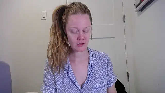 naughtyfox89 online show from 22, 3, 2026