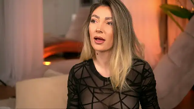 Snapshot of ErisVesper chatting on 25, 4, 2026 ErisVesper online show from 25, 4, 2026
