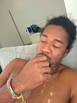 Snapshot of cracha chatting on 29, 9, 2025 cracha online show from 29, 9, 2025