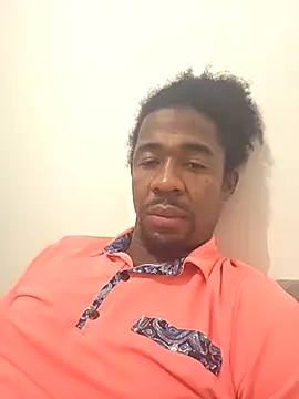 Snapshot of cracha chatting on 11, 10, 2025 cracha online show from 11, 10, 2025